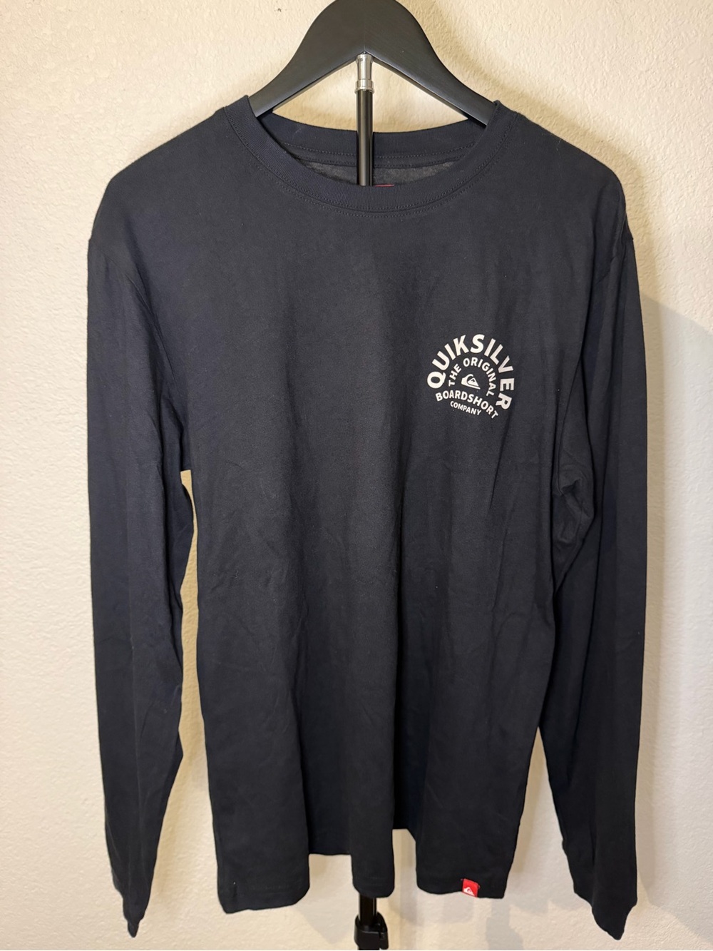 Quiksilver The Original Boardshort Company Long Sleeve Tee Men's Small NWOT